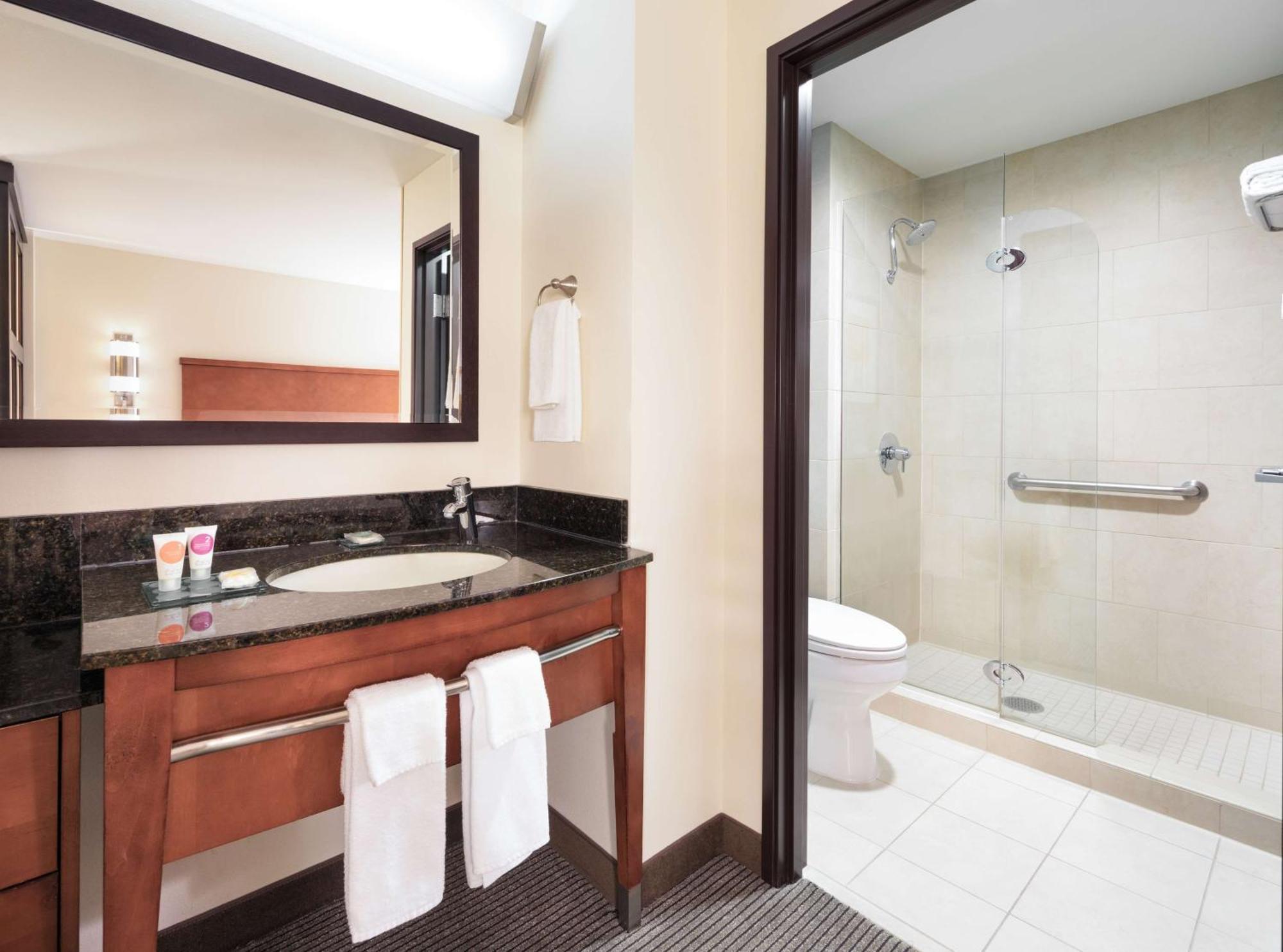 Hyatt Place South Bend/mishawaka 4*